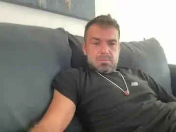 Chaturbate Live Sex Cam of mercedes190d