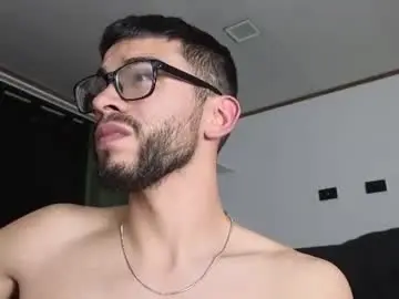 Chaturbate Best live sex cam show of phantom_bigger1