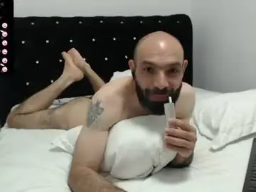 Chaturbate Best live sex cam show of raul27big