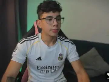 Chaturbate Adult Webcams of andrew_twink18