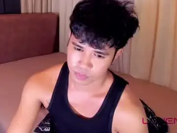 Chaturbate Live Sex Cam of asiancum_peter