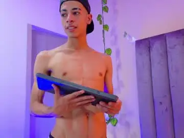 Chaturbate Live Sex Cam of liam_mercurio
