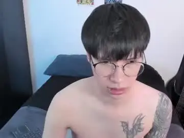 Chaturbate Live Sex Cam of andy_bankai
