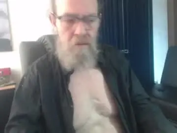 Chaturbate Live Sex Cam of uncle_hottiecb