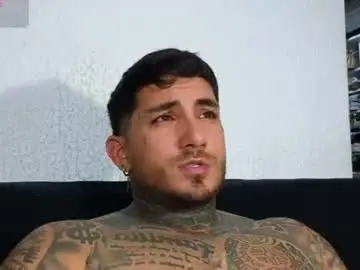 Chaturbate Nude Webcam of twonaugthy77