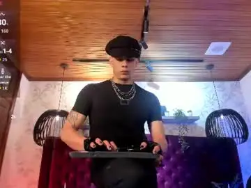 Chaturbate Nude Webcam of dustin_sonne