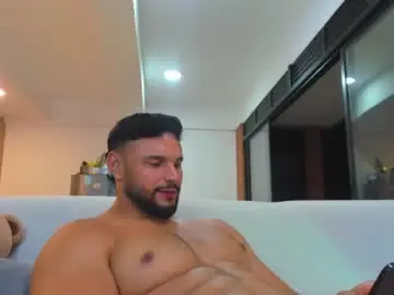 Chaturbate Live Porn of jackson_wayne__