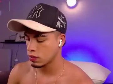 Chaturbate Best live sex cam show of ken_boy_