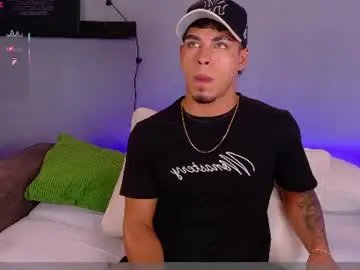 Chaturbate Live Sex Cam of ken_boy_