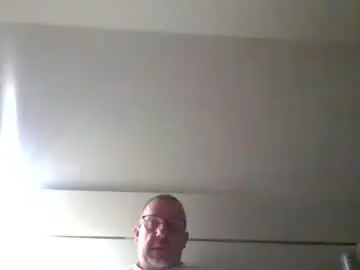 Chaturbate Live Sex Cam of middleton2021