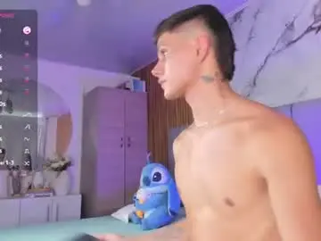 Chaturbate Free Live Porn of dustinlevine