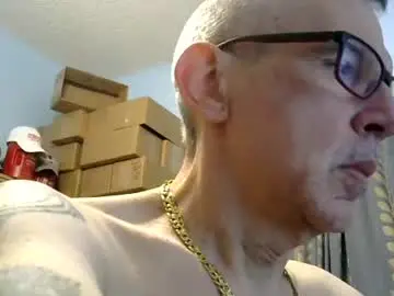 Chaturbate Sex Chat of sluttyslave81