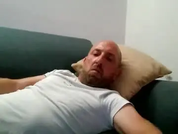 Chaturbate Live Sex Cam of lucabeech88