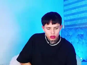 Chaturbate Free Porn Cam of _justinmoon2