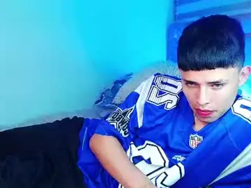 Chaturbate Live Sex Cam of _justinmoon2