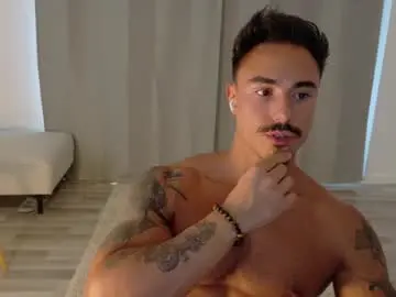Chaturbate Live Sex Cam of master_lukass
