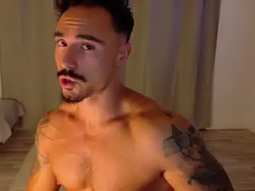 Chaturbate Live Sex of master_lukass