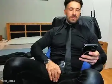 Chaturbate Live Porn of mikestrip
