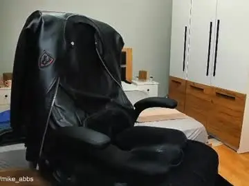 Chaturbate Live Porn of mikestrip