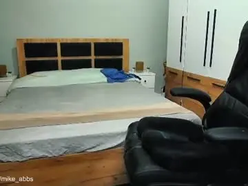 Chaturbate Free Porn Cam of mikestrip