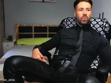 Chaturbate Live Porn of mikestrip