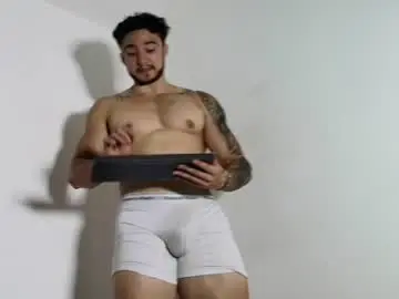 Chaturbate Adult Webcams of latinboyvip_