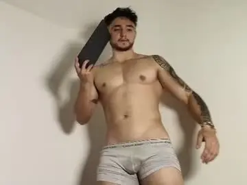 Chaturbate Sex Cam of latinboyvip_