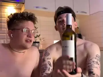 Chaturbate Live Sex Cam of twoguyspleasure