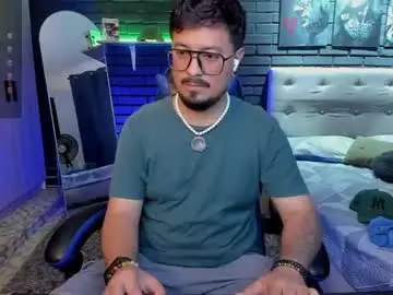 Chaturbate Live Porn of daviidevans
