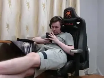 Chaturbate Adult Video Chat of iliaskrisloveee