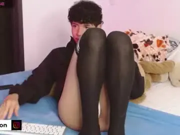 Chaturbate Watch Live Sex Cams of cuddly_twinkie