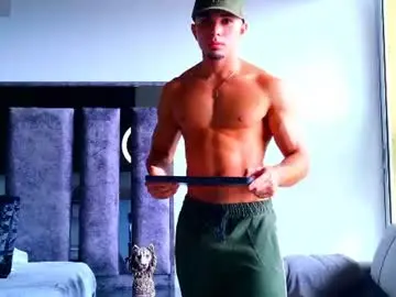 Chaturbate Live Sex Cam of santin_seans
