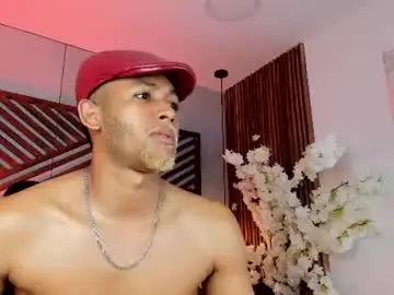 Chaturbate Free Live Porn of bento_fox