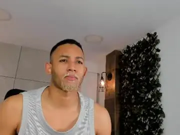 Chaturbate Live Sex of bento_fox