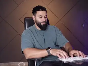 Chaturbate Free Live Porn of glennmasters