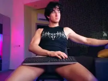 Chaturbate Live Sex Cam of christianlevine_