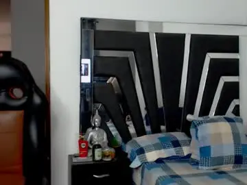 Chaturbate Sex Cam of noah_harris01