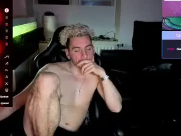 Chaturbate Watch Live Sex Cams of rayzel31
