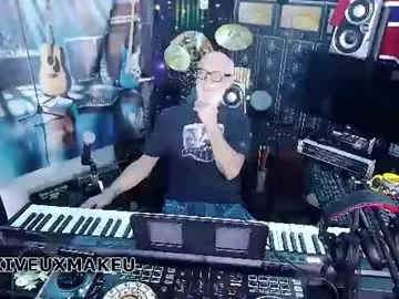 Chaturbate Best live sex cam show of kiveuxmakeu
