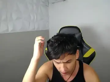 Chaturbate Best live sex cam show of mathiass_twinkk_
