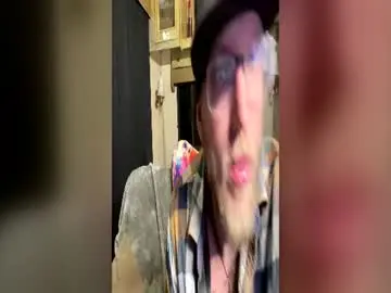 Chaturbate Adult Video Chat of dilf_96