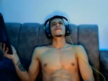 Chaturbate Nude Webcam of sornero777111