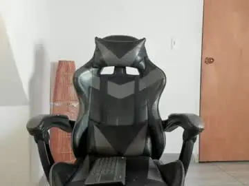 Chaturbate Live Sex Cam of leo_jones389