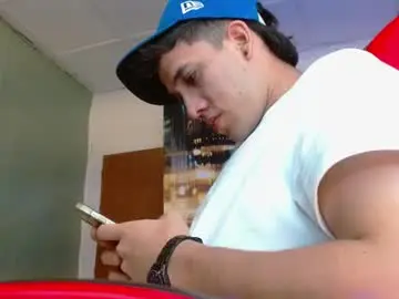 Chaturbate Sex Cam of alexgiraldo__