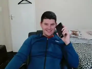 Chaturbate Adult Video Chat of brendansexyboy098754