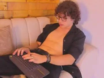 Chaturbate Watch Live Sex Cams of hotu_69