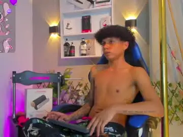 Chaturbate Live Sex Cam of _taylor_black