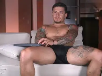 Chaturbate Watch Live Sex Cams of chris_morton