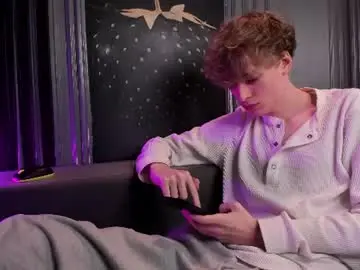 Chaturbate Sex Cam of curlytwinkboy