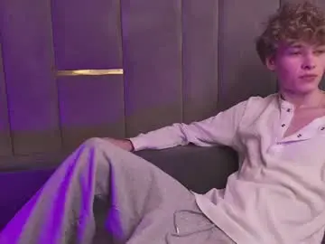 Chaturbate Live Sex of curlytwinkboy